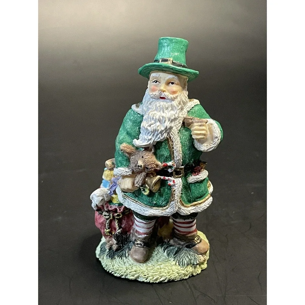 Irish International Santa Claus Figurine Ireland 1995 Vintage